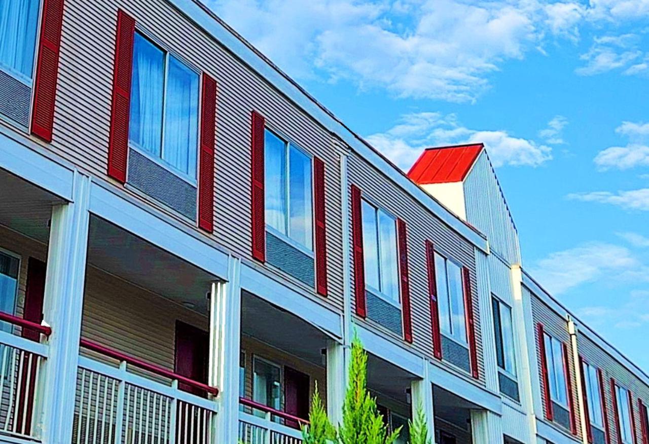 Bposhtels Charlotte Hostel Εξωτερικό φωτογραφία