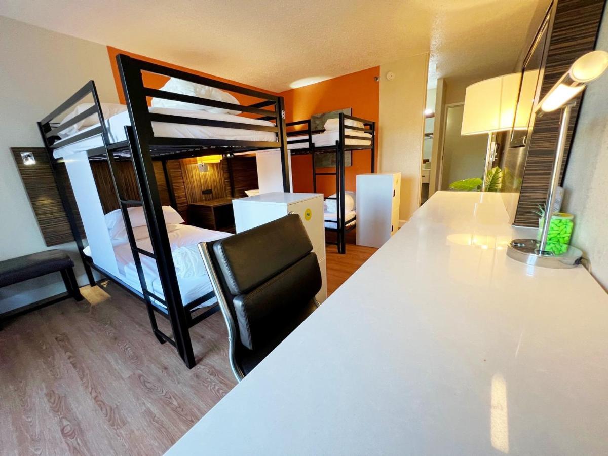 Bposhtels Charlotte Hostel Εξωτερικό φωτογραφία