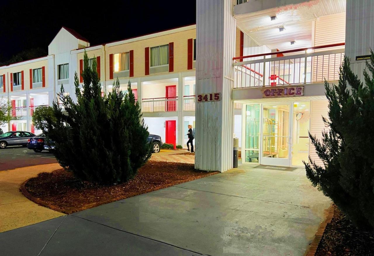 Bposhtels Charlotte Hostel Εξωτερικό φωτογραφία