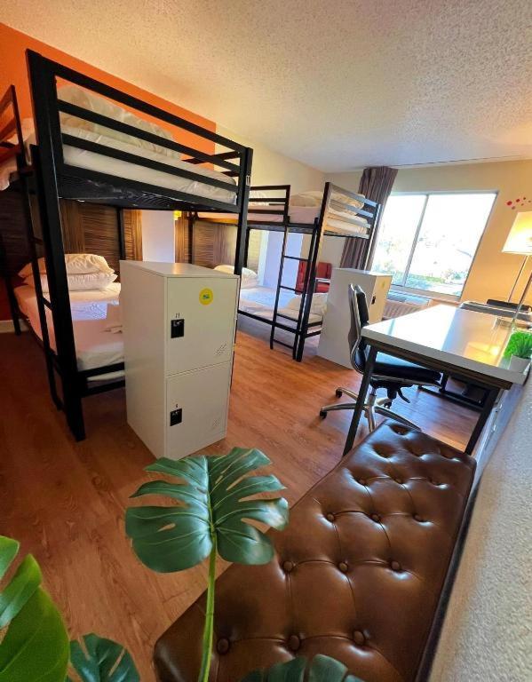 Bposhtels Charlotte Hostel Εξωτερικό φωτογραφία